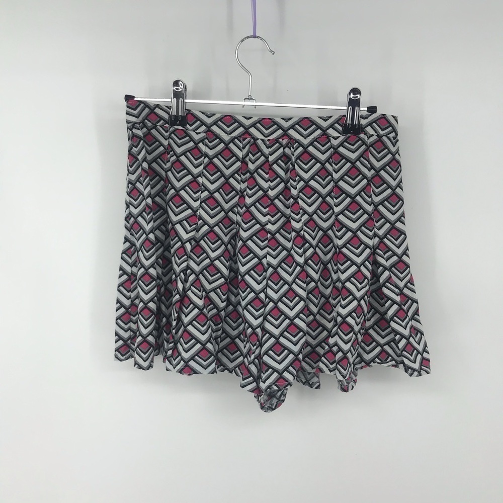 Hollister‎ Geometric Flowy Shorts Size S - Picture 2 of 4